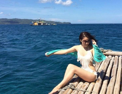 Elisse Joson, Handa Na Bang Maghubad?